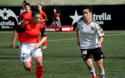 Férez enfrontant-se a la Real Sociedad al Puchades | Valencia CF